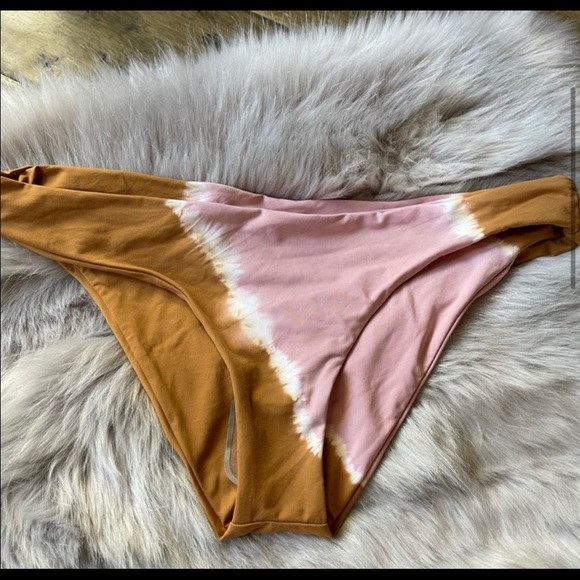 NEW L space Sandy Bikini bottoms XS - Picture 2 of 3